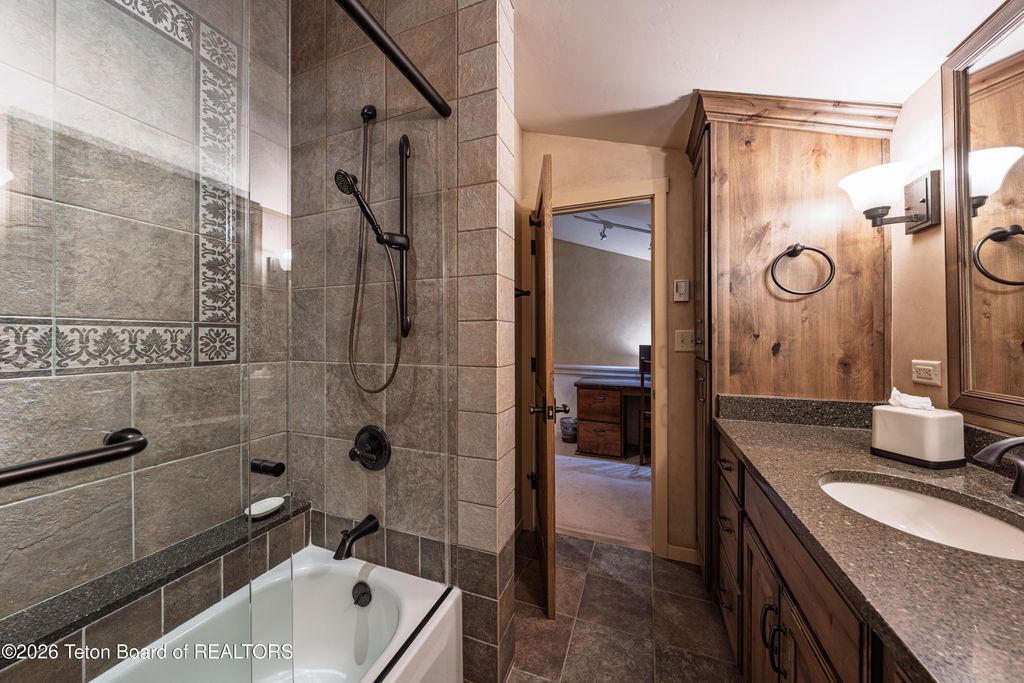 3730 N LAKE CREEK Drive 25-2-3, Wilson, WY 83014 photo 17