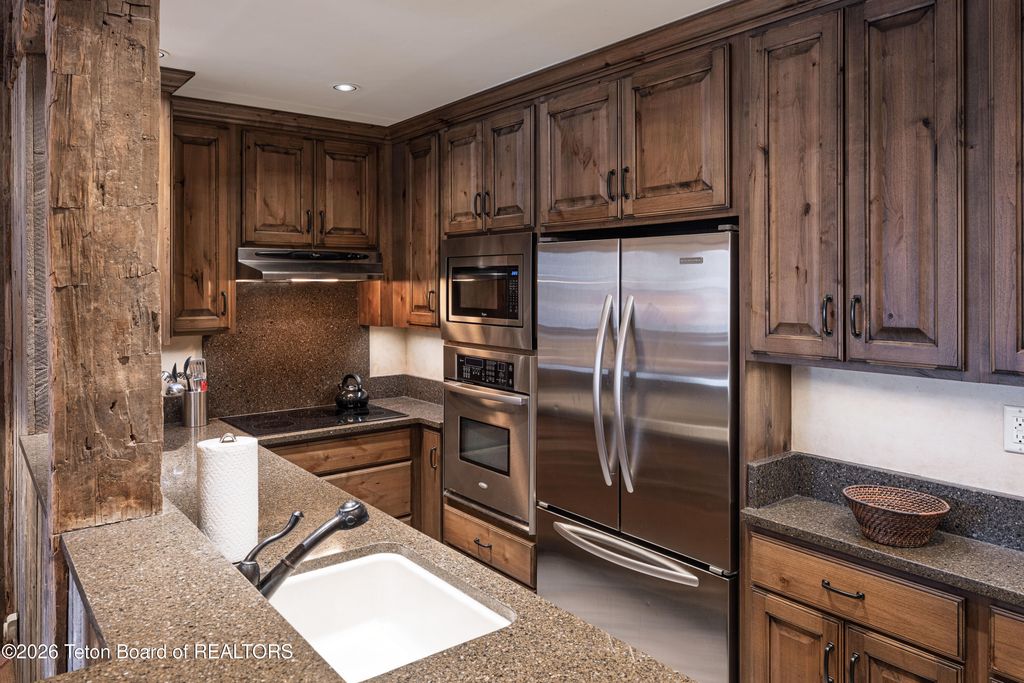 3730 N LAKE CREEK Drive 25-2-3, Wilson, WY 83014 photo 6