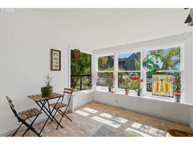 1803 E 6TH St, Vancouver, WA 98661