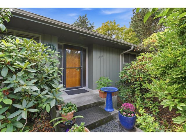 1803 E 6TH St, Vancouver, WA 98661