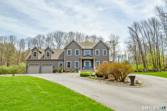 10 Heritage Road, Putnam, CT 06260