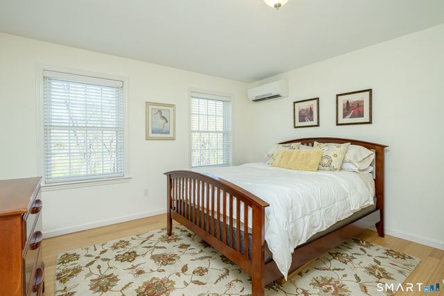 10 Heritage Road, Putnam, CT 06260