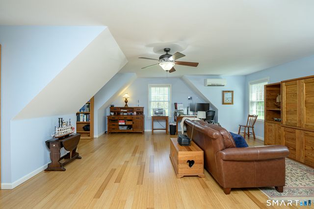 10 Heritage Road, Putnam, CT 06260