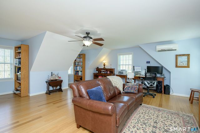 10 Heritage Road, Putnam, CT 06260