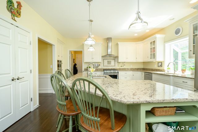 10 Heritage Road, Putnam, CT 06260