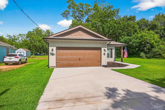 205 Webb St, Cantonment, FL 32533