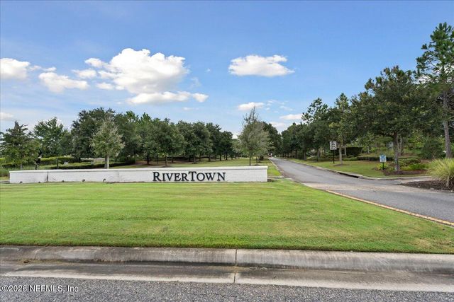 177 MEADOW CREEK Drive, St. Johns, FL 32259