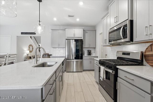 177 MEADOW CREEK Drive, St. Johns, FL 32259