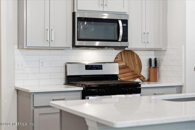 177 MEADOW CREEK Drive, St. Johns, FL 32259