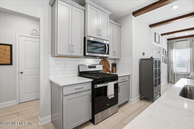 177 MEADOW CREEK Drive, St. Johns, FL 32259