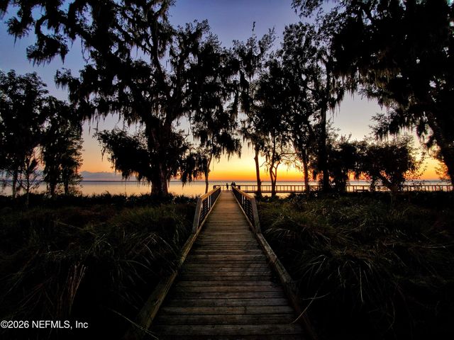 177 MEADOW CREEK Drive, St. Johns, FL 32259