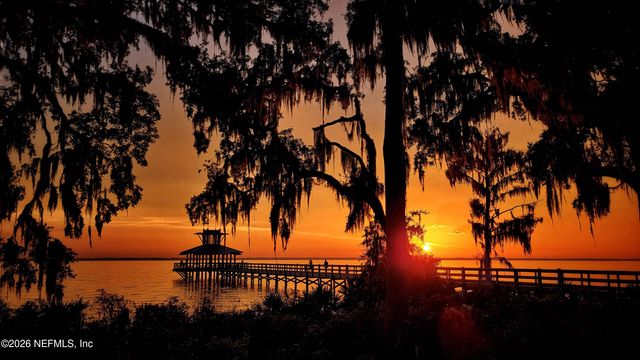 177 MEADOW CREEK Drive, St. Johns, FL 32259