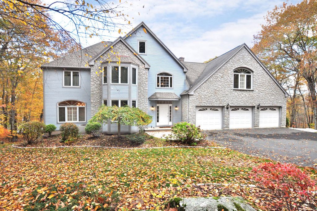 45 Lookout Landing, Bolton, CT 06043