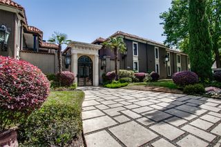 5908 Sandhurst Lane 142, Dallas, TX 75206