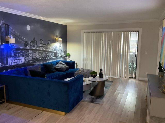 9965 Pineapple Tree Drive 104, Boynton Beach, FL 33436