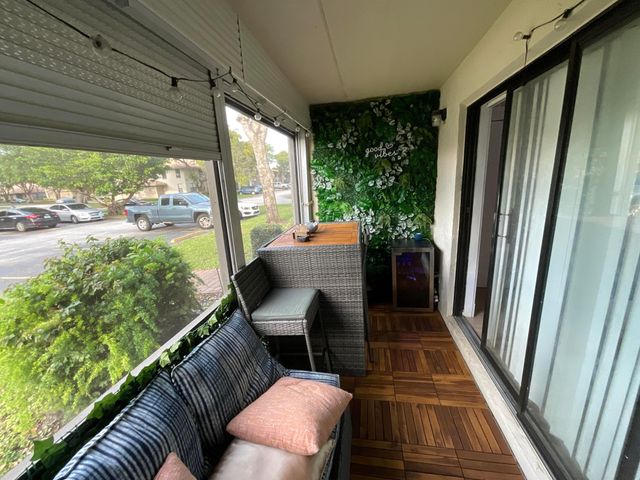 9965 Pineapple Tree Drive 104, Boynton Beach, FL 33436