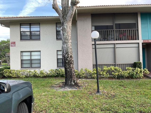 9965 Pineapple Tree Drive 104, Boynton Beach, FL 33436