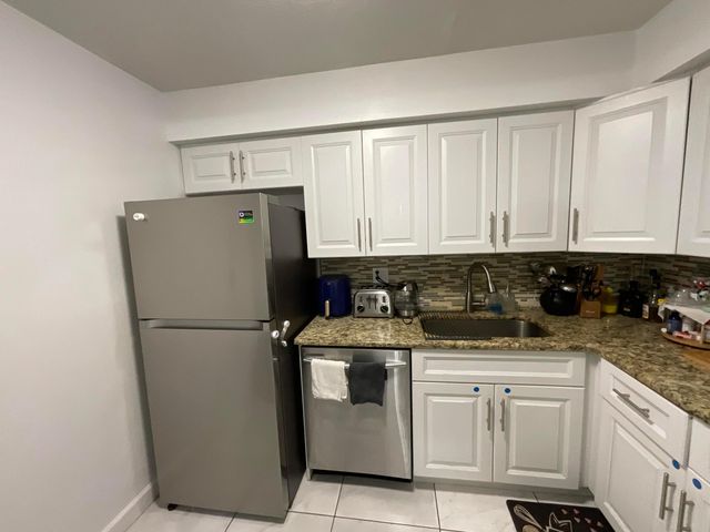 9965 Pineapple Tree Drive 104, Boynton Beach, FL 33436