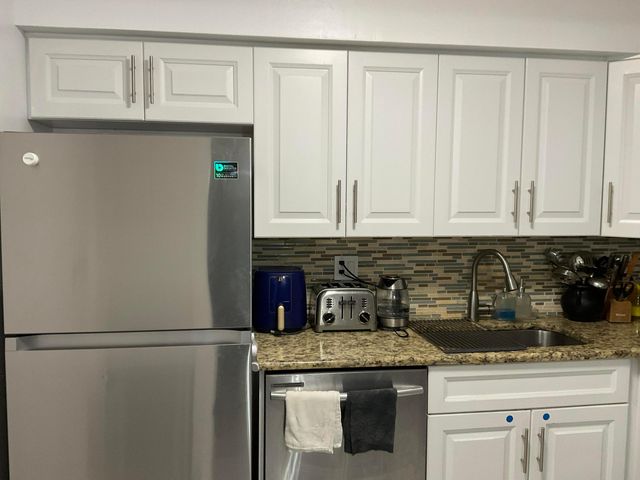 9965 Pineapple Tree Drive 104, Boynton Beach, FL 33436