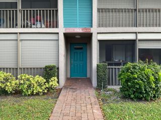 9965 Pineapple Tree Drive 104, Boynton Beach, FL 33436