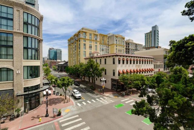 450 J St 4131, San Diego, CA 92101