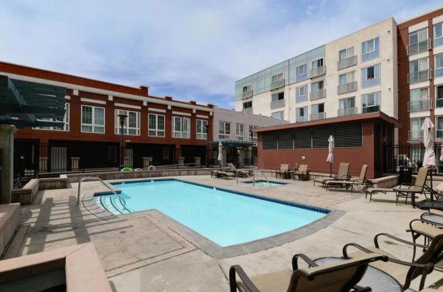 450 J St 4131, San Diego, CA 92101