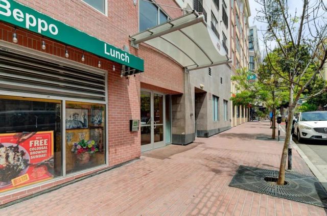 450 J St 4131, San Diego, CA 92101