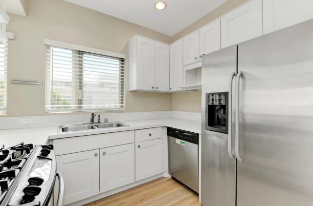 450 J St 4131, San Diego, CA 92101