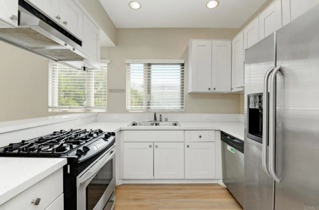 450 J St 4131, San Diego, CA 92101