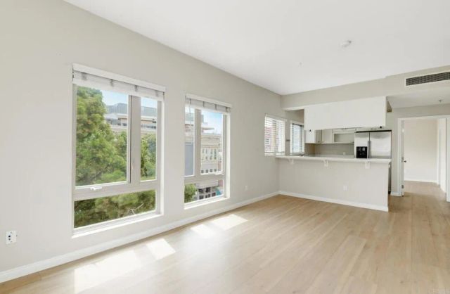 450 J St 4131, San Diego, CA 92101