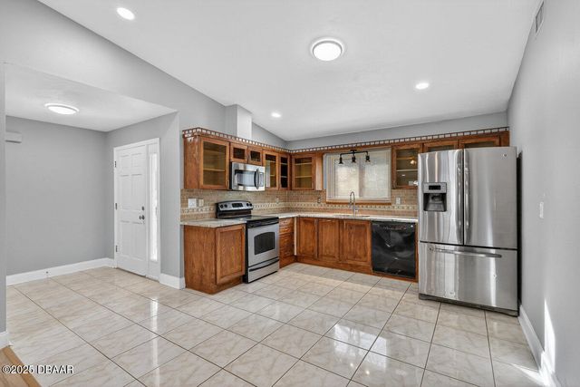 1045 Amber Circle, Port Orange, FL 32129