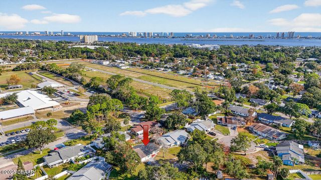 1045 Amber Circle, Port Orange, FL 32129