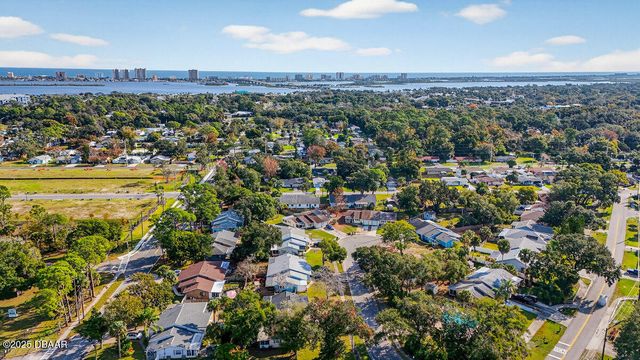 1045 Amber Circle, Port Orange, FL 32129