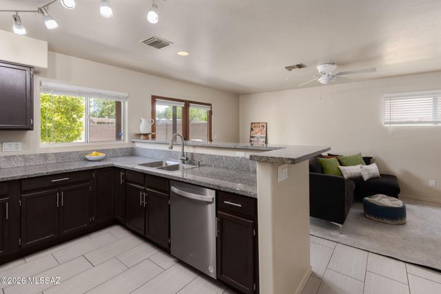 3462 N Applewood Drive, Tucson, AZ 85712