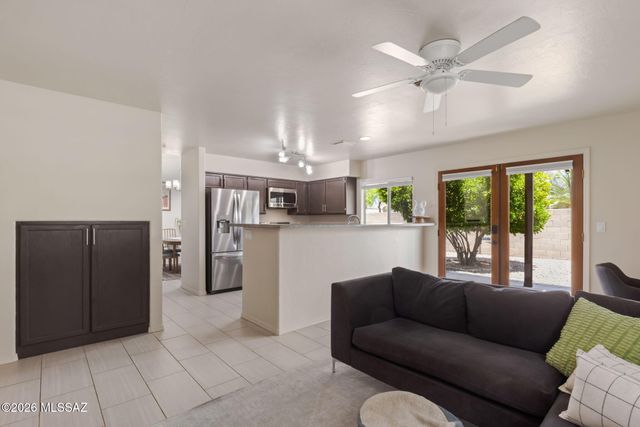 3462 N Applewood Drive, Tucson, AZ 85712