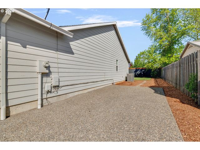 12861 MARYSVILLE Ln, Oregon City, OR 97045