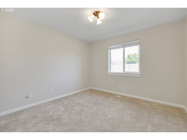 12861 MARYSVILLE Ln, Oregon City, OR 97045