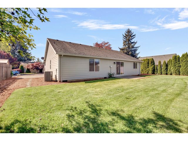 12861 MARYSVILLE Ln, Oregon City, OR 97045