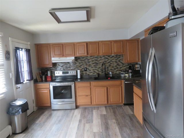 45 Gaymore Road, Port Jefferson Station, NY 11776