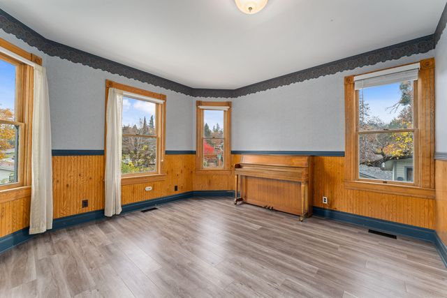 600 NW Elm Street, Grants Pass, OR 97526