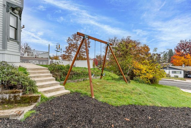 600 NW Elm Street, Grants Pass, OR 97526