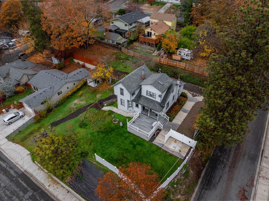 600 NW Elm Street, Grants Pass, OR 97526