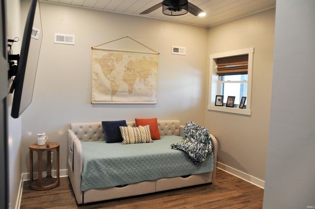 2185 W Keiser Road, Columbia City, IN 46725