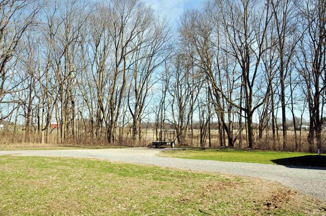 2185 W Keiser Road, Columbia City, IN 46725