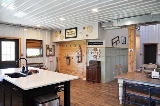 2185 W Keiser Road, Columbia City, IN 46725