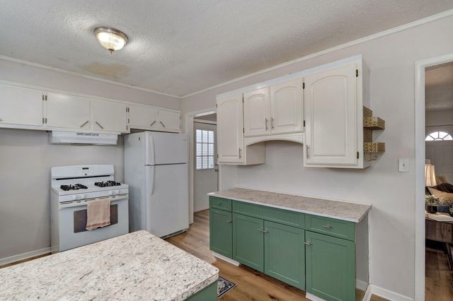 2316 S Kickapoo Avenue, Springfield, MO 65804