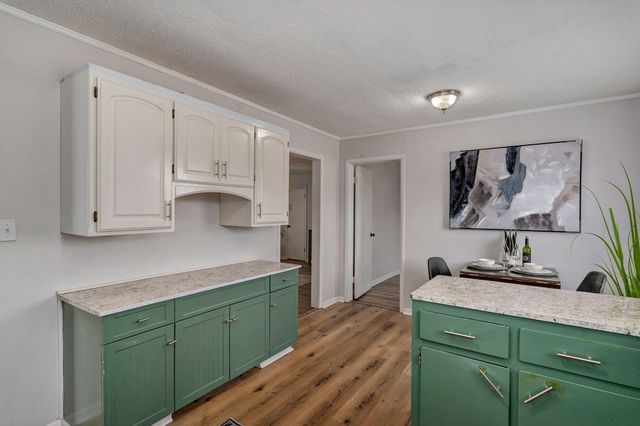 2316 S Kickapoo Avenue, Springfield, MO 65804