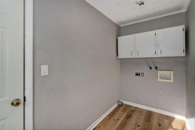 2316 S Kickapoo Avenue, Springfield, MO 65804