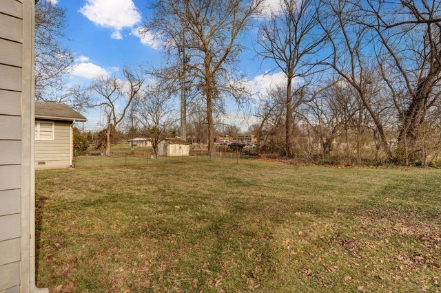 2316 S Kickapoo Avenue, Springfield, MO 65804
