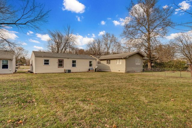 2316 S Kickapoo Avenue, Springfield, MO 65804